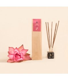 Hand rolled Lotus Incense/Agarbatti (Pack of 10 Sticks). Chemical and toxin free. Ethically sourced. Natural herbs, roots & essential oils. Long-lasting fragrance.