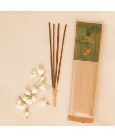 Hand rolled pure Jasmine Incense/Agarbatti. Chemical and toxin free. Ethically sourced. Natural herbs, roots & essential oils. Pack of 50 sticks
